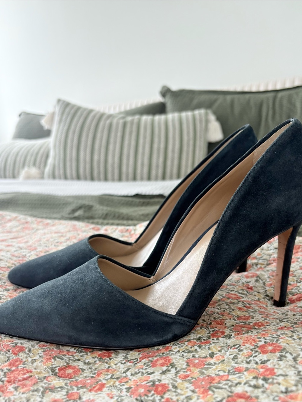 Ann Taylor Navy Blue Suede Pointed-Toe Stiletto Pumps
